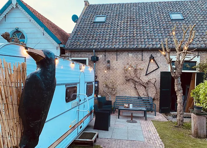 Caravan Stadstuin Let Op De Badkamer Moet Met Andere Gasten Gedeeld Worden Nocleg ze śniadaniem Goedereede