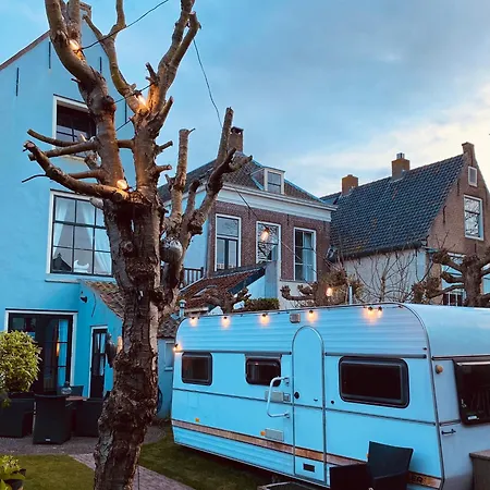 Caravan Stadstuin Let Op De Badkamer Moet Met Andere Gasten Gedeeld Worden