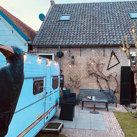 Caravan Stadstuin Let Op De Badkamer Moet Met Andere Gasten Gedeeld Worden Alojamento de Acomodação e Pequeno-almoço Goedereede