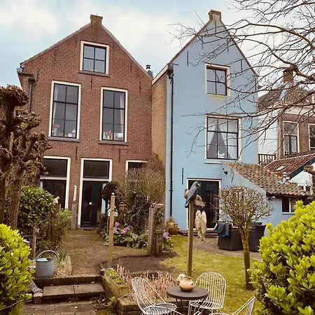 Alojamento de Acomodação e Pequeno-almoço Caravan Stadstuin Let Op De Badkamer Moet Met Andere Gasten Gedeeld Worden Goedereede